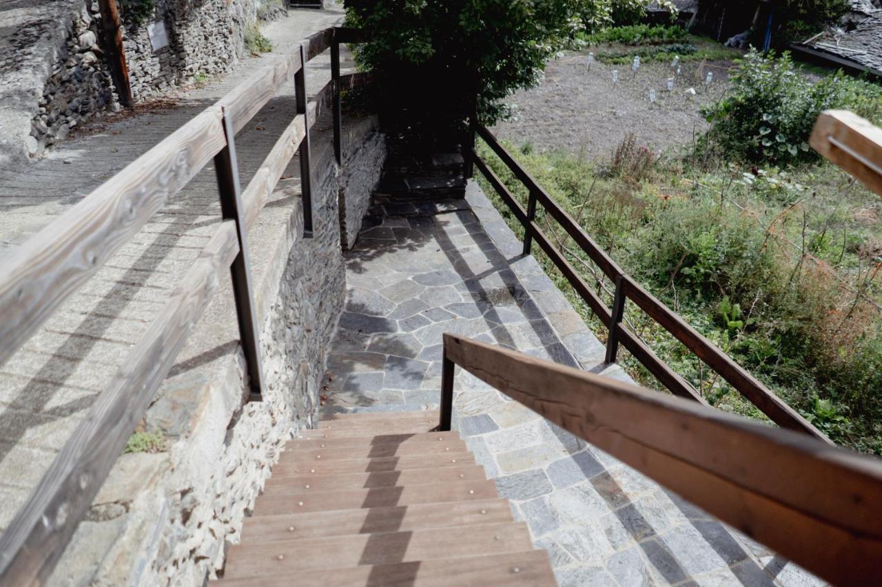 El Xalet De La Vall De Cardos Lladros Exterior photo